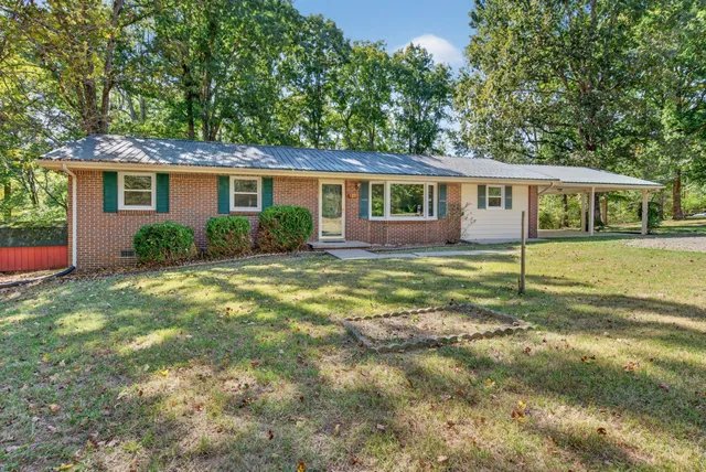 $225,000 | 185 Mockingbird Street, Erin, TN 37061