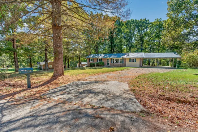 $225,000 | 185 Mockingbird Street, Erin, TN 37061