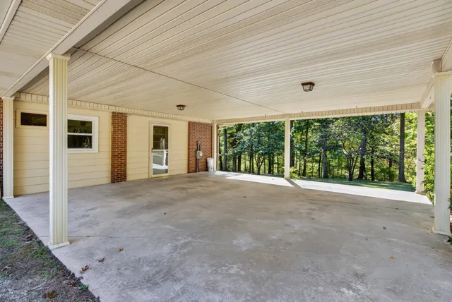 $225,000 | 185 Mockingbird Street, Erin, TN 37061