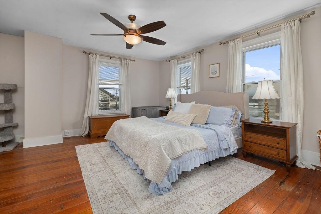 787 North Liberty Street Harrisonburg, VA 22802 - Photo 26 of 34 a bedroom with bed and a window