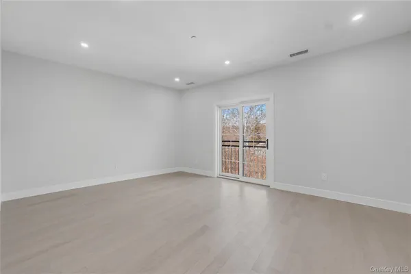 $2,255 | 10 Market Street, Unit E, Wappingers Falls, NY 12590