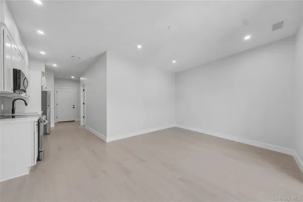 $2,255 | 10 Market Street, Unit E, Wappingers Falls, NY 12590