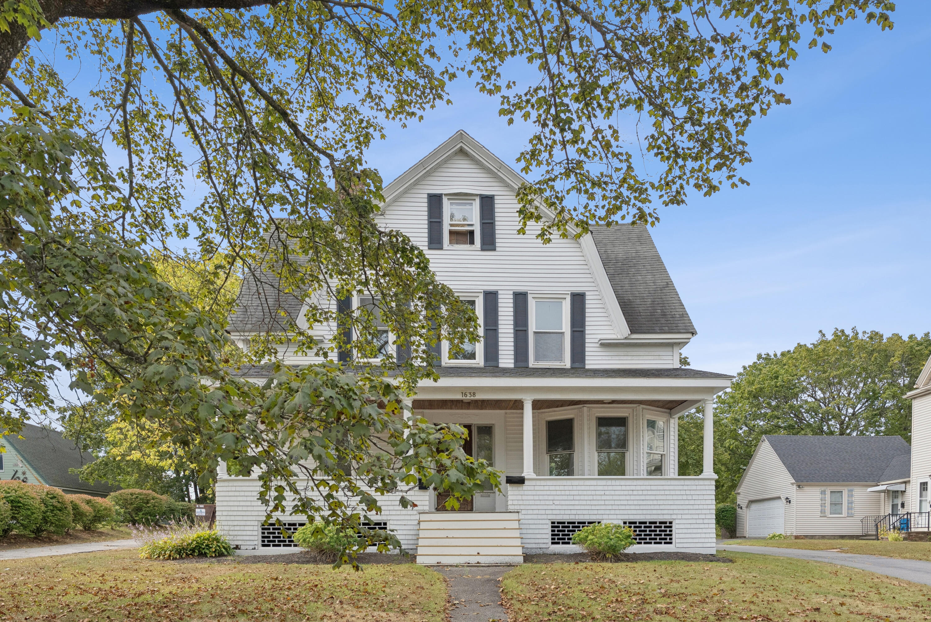 1638 Forest Avenue Portland, ME 04103 - Photo 4 of 49 DSC05684