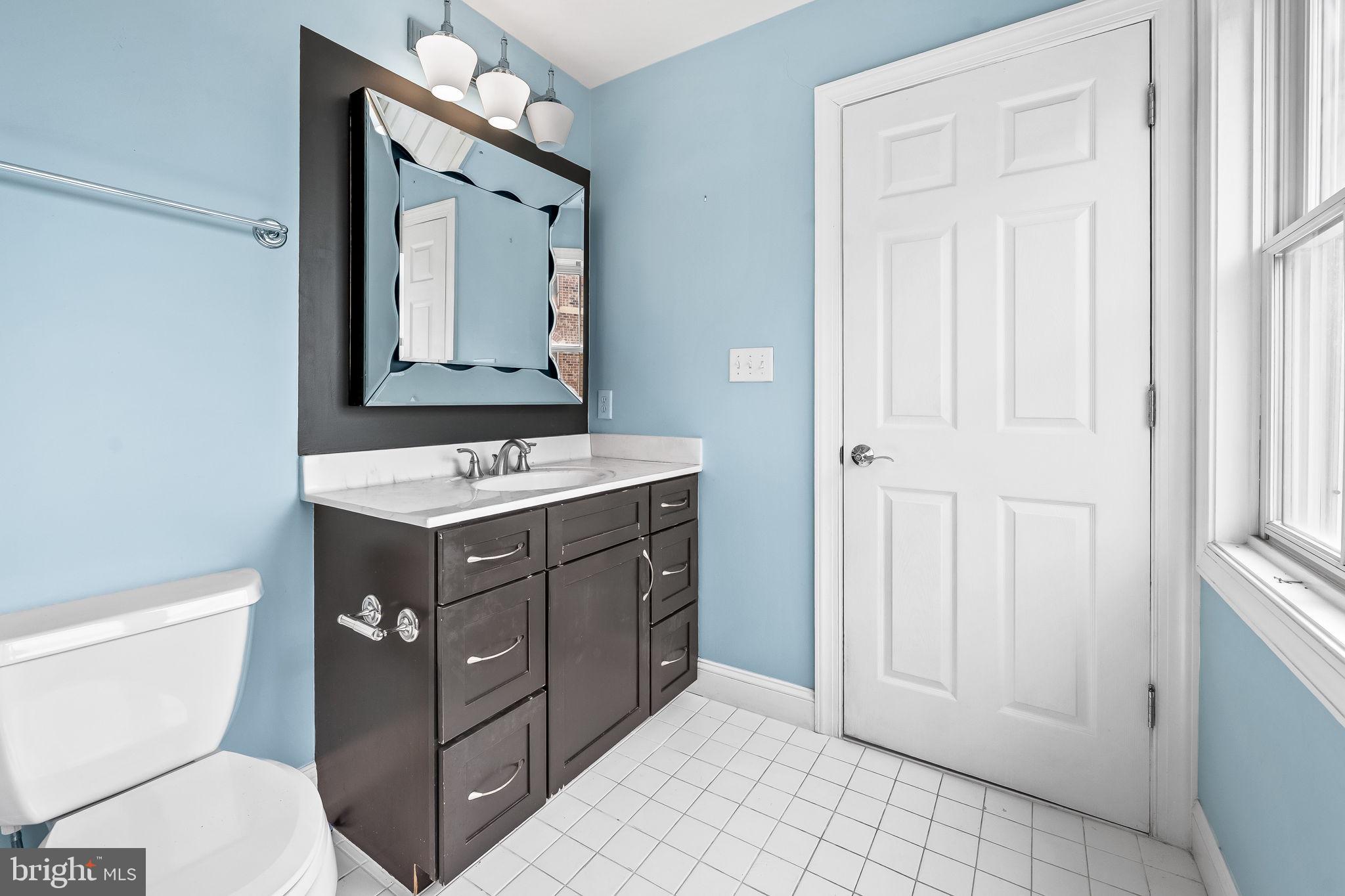 1234 Dockside Circle Baltimore, MD 21224 - Photo 19 of 43