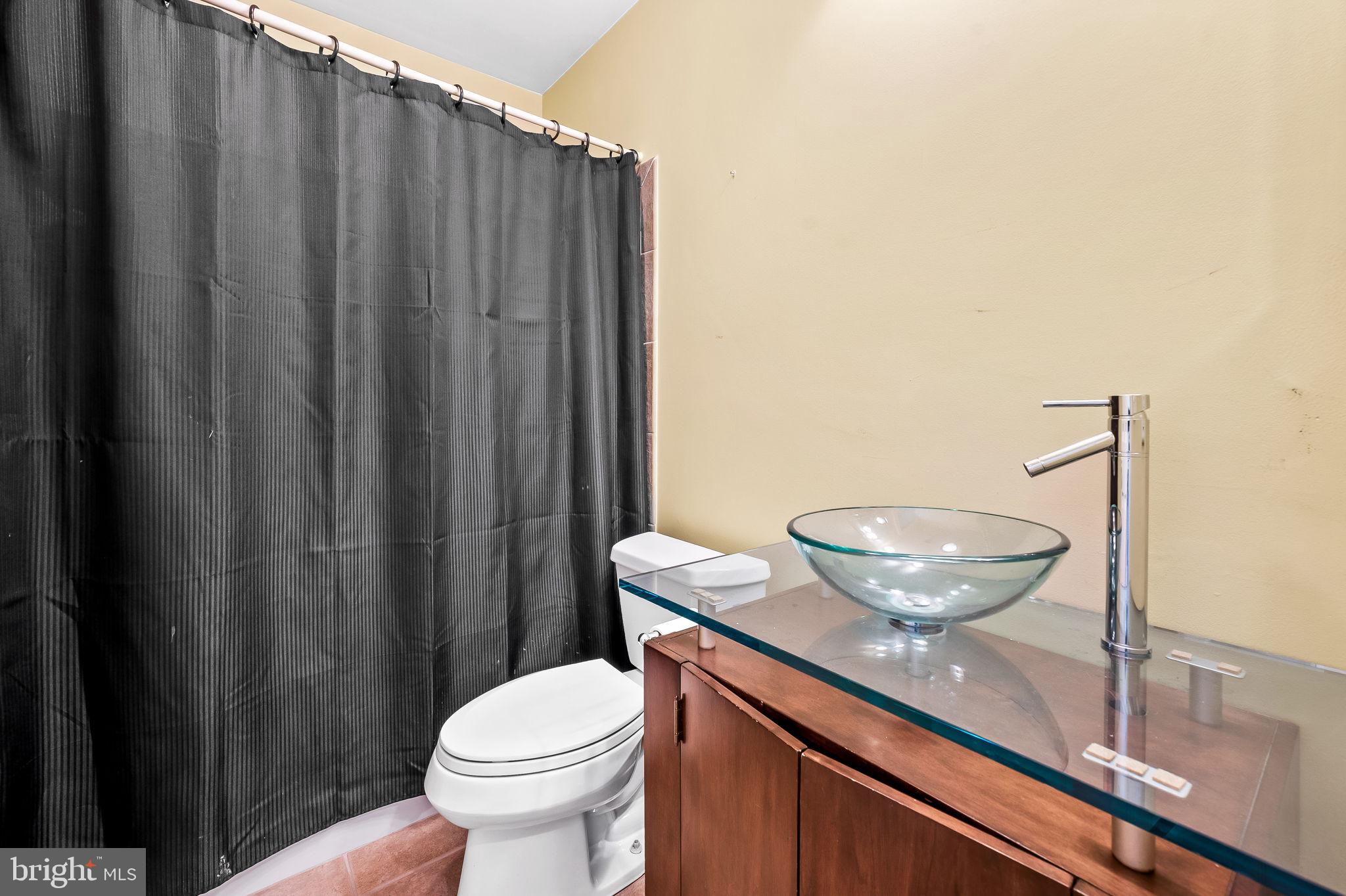 1234 Dockside Circle Baltimore, MD 21224 - Photo 33 of 43