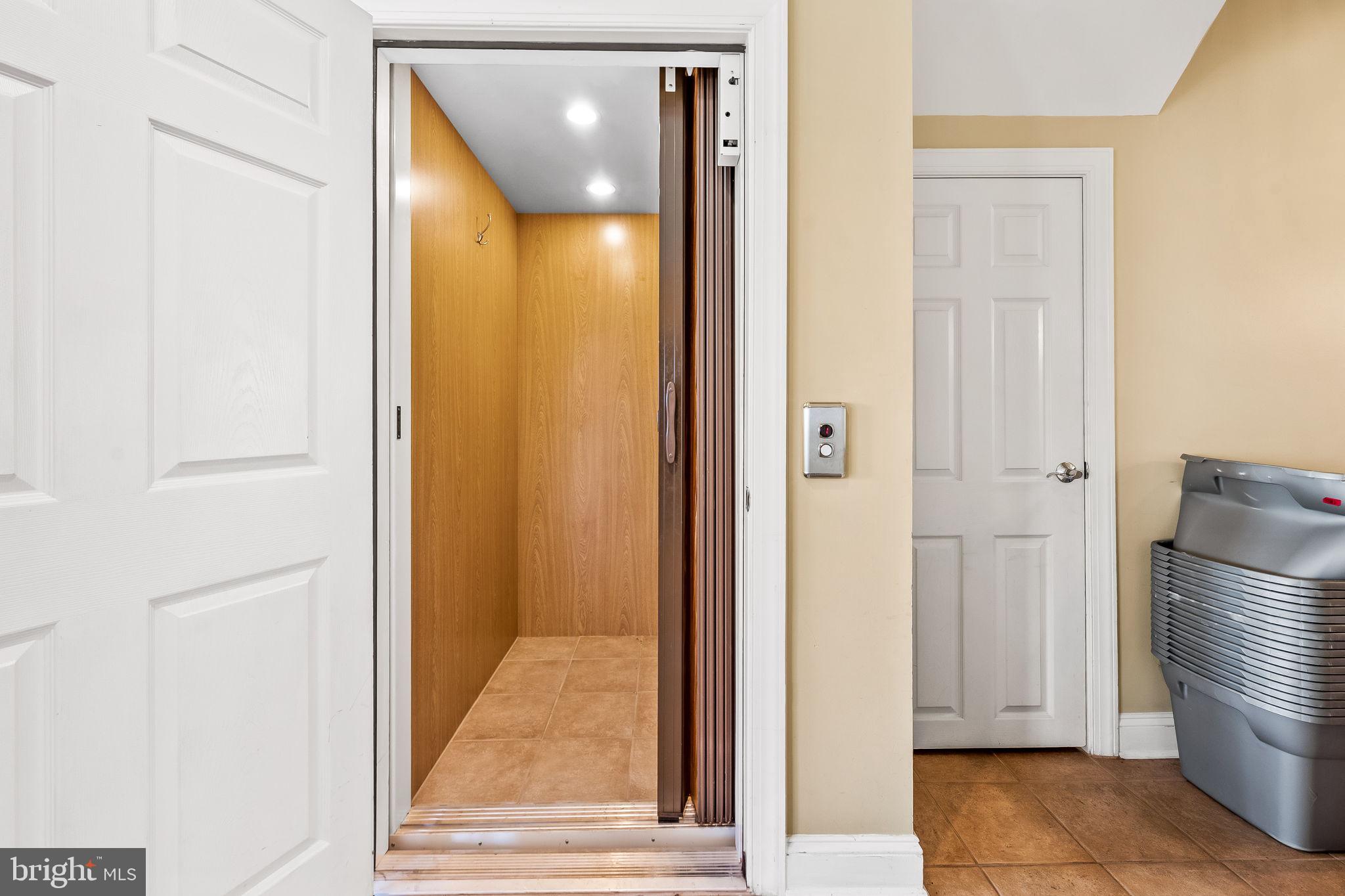 1234 Dockside Circle Baltimore, MD 21224 - Photo 35 of 43