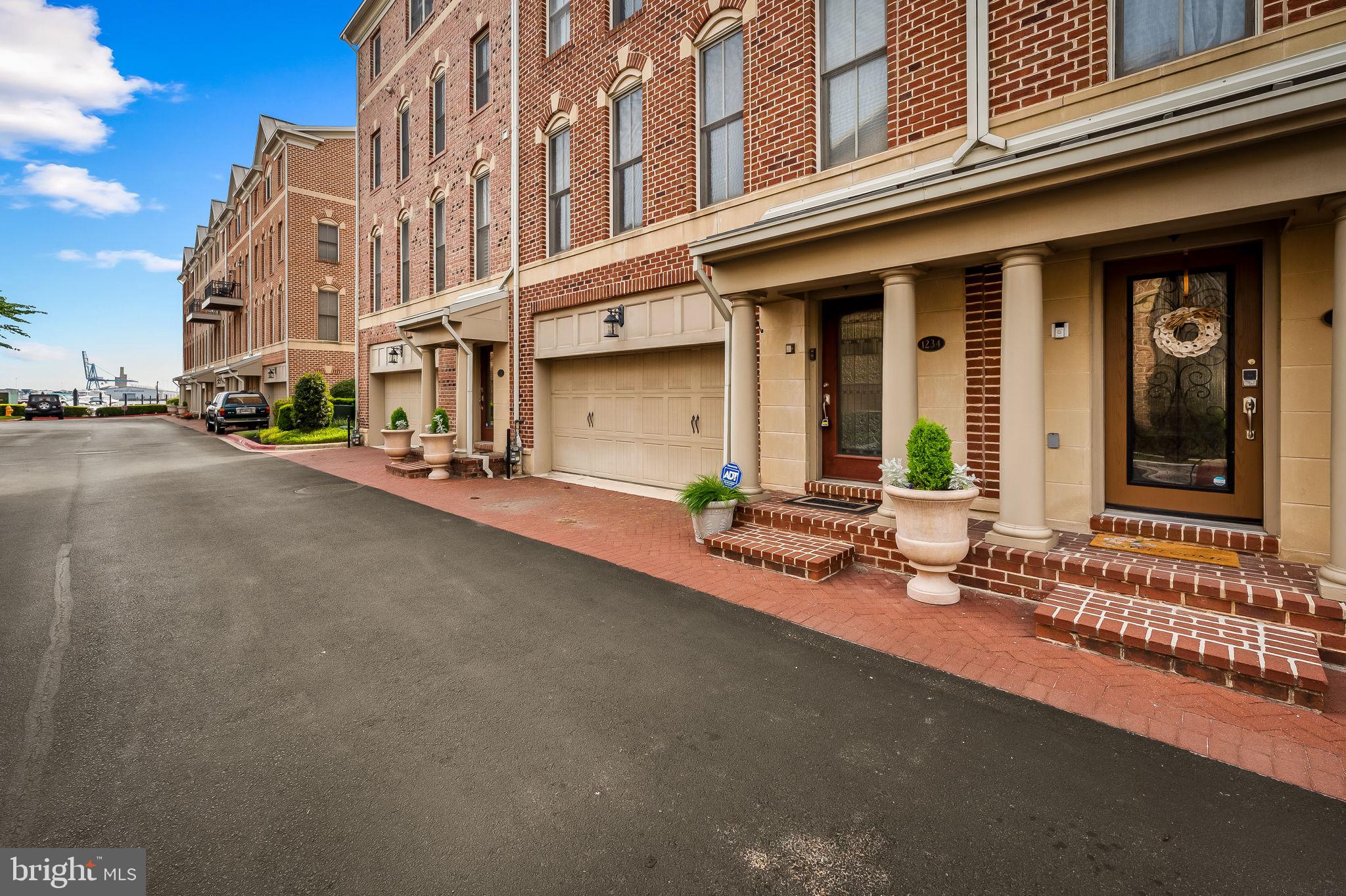 1234 Dockside Circle Baltimore, MD 21224 - Photo 4 of 43