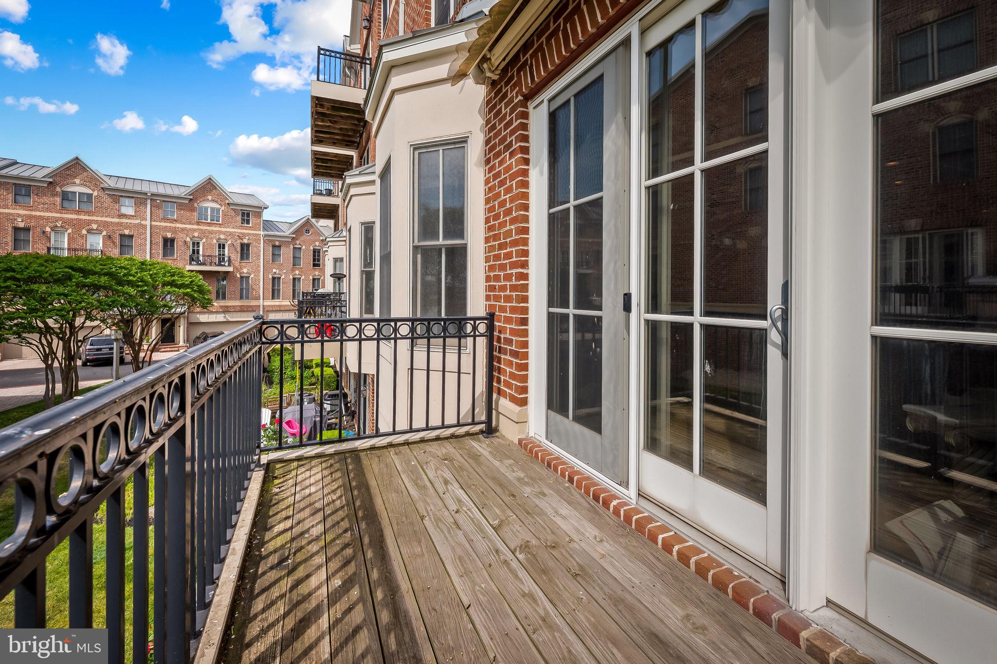 1234 Dockside Circle Baltimore, MD 21224 - Photo 6 of 43