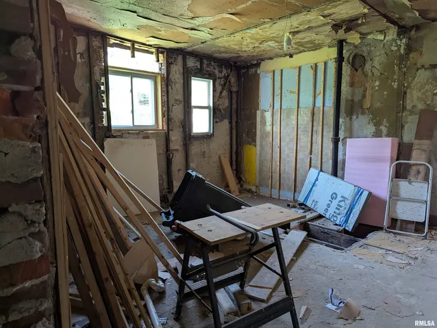 $15,000 | 420 Kentucky Street, Quincy, IL 62301