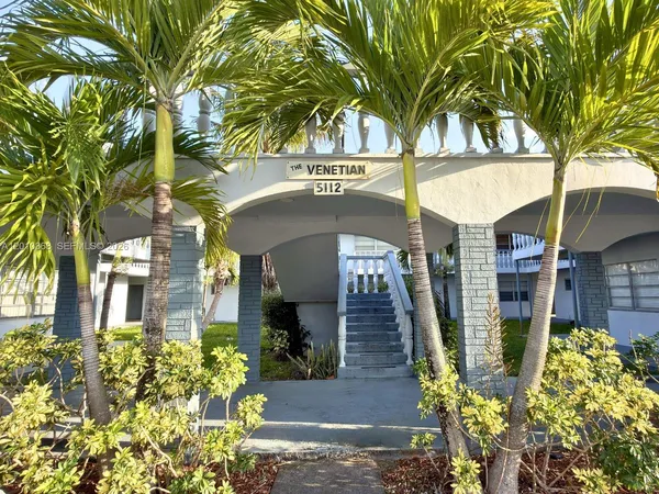 $2,000 | 5112 Hollywood Boulevard, Unit 21, Hollywood, FL 33021