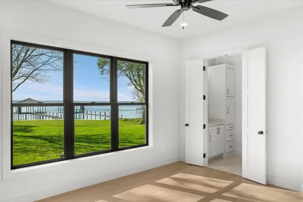 a view of empty room with window