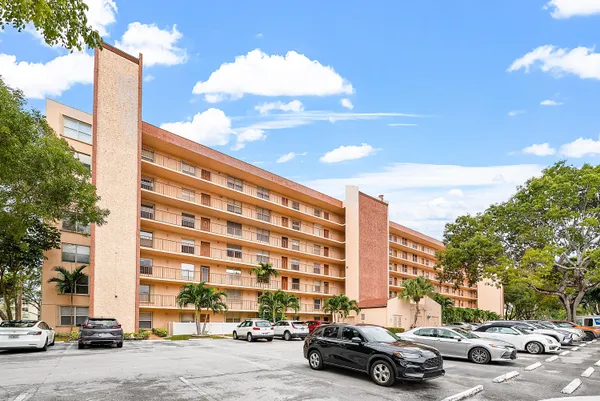 $1,850 | 14623 Bonaire Boulevard, Unit 602, Delray Beach, FL 33446