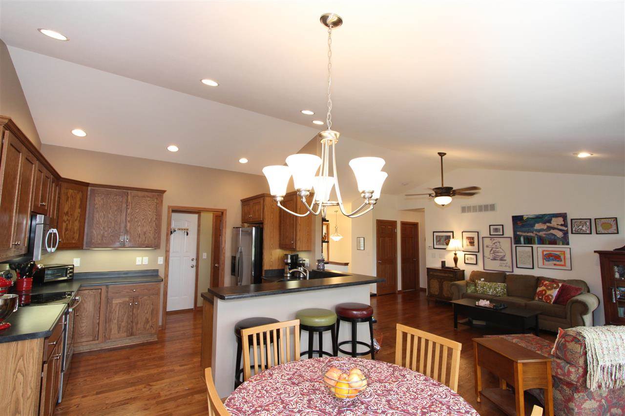 809 Plum Street Solon, IA 52333 - Photo 6 of 15 Gallery Image 6