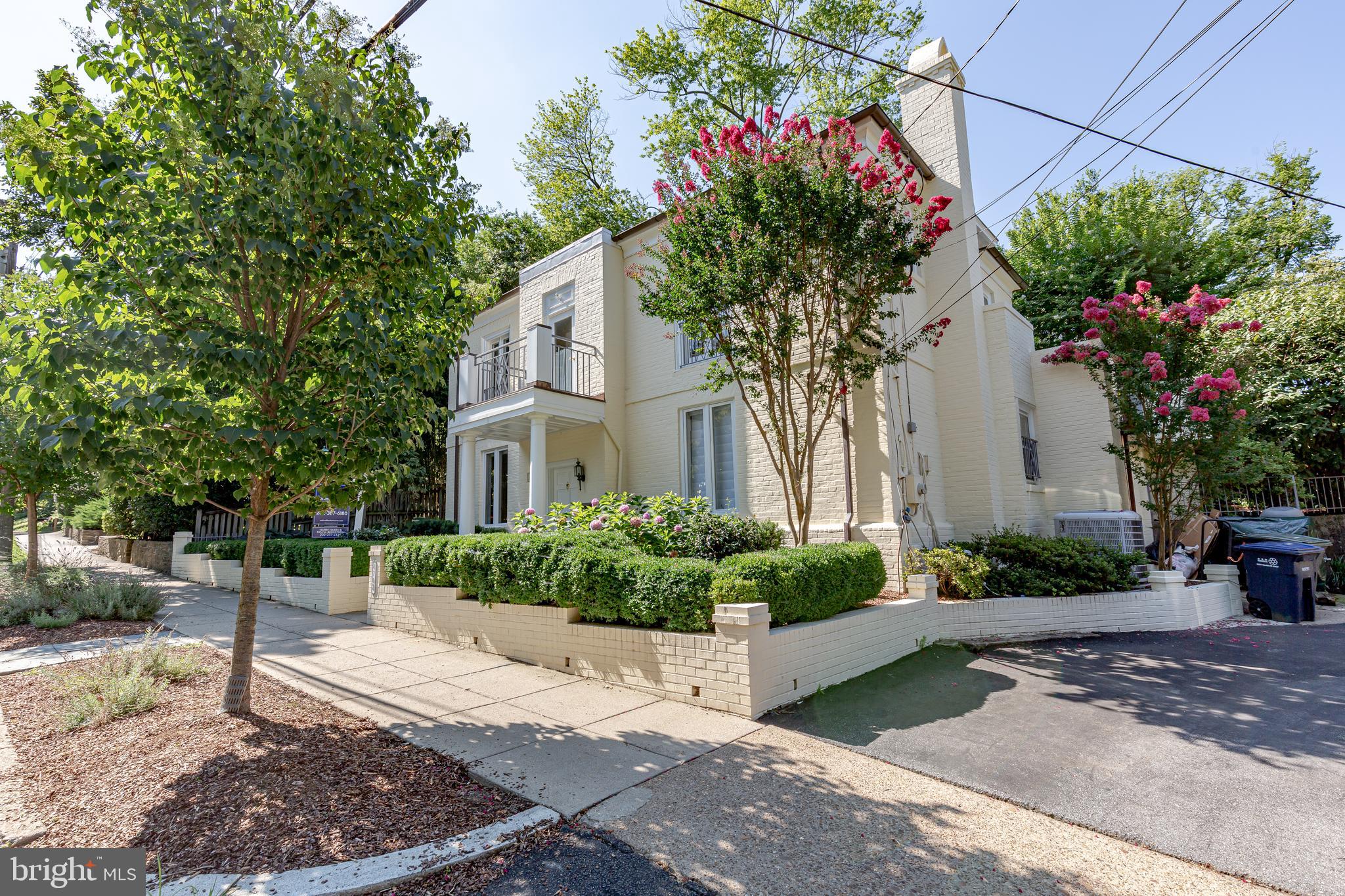 4702 Reservoir Road Northwest Washington, DC 20007 - Photo 2 of 27