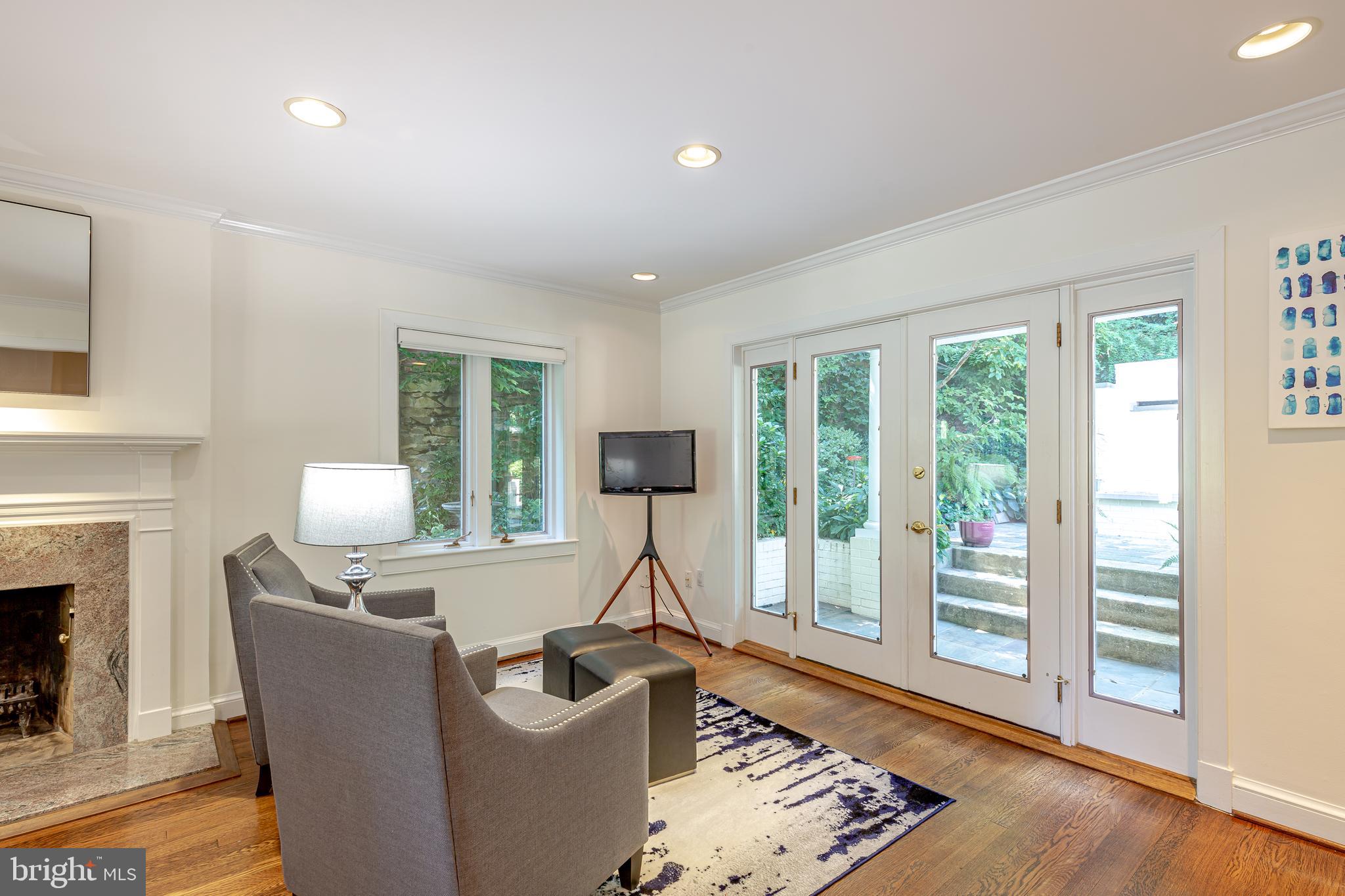 4702 Reservoir Road Northwest Washington, DC 20007 - Photo 6 of 27