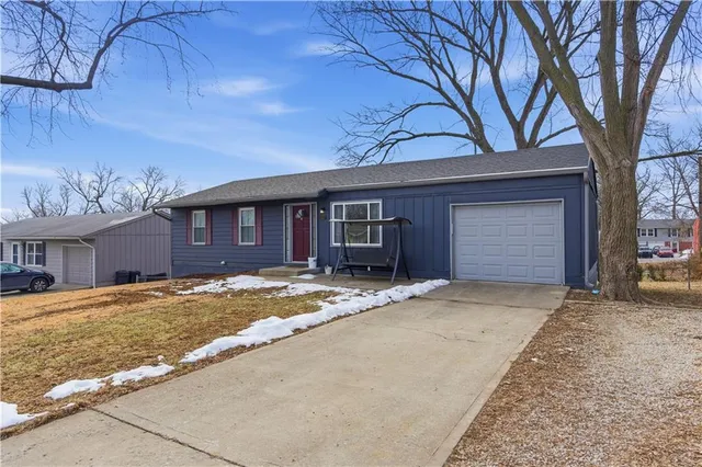 $245,000 | 8435 Tauromee Avenue, Kansas City, KS 66112