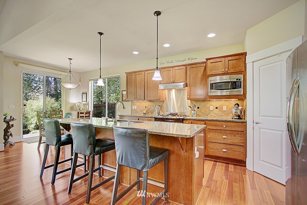 5126 Northeast 9th Place Renton, WA 98059 - Photo 5 of 20