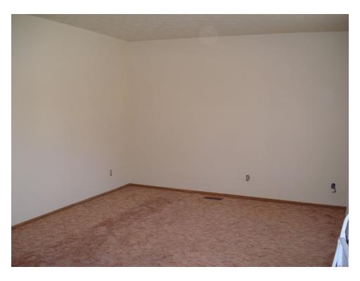 2929 Avery Circle, Unit 2929 Springfield, OH 45503 - Photo 3 of 10