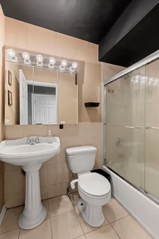 $274,900 | 1537 West Farwell Avenue, Unit 1N, Chicago, IL 60626