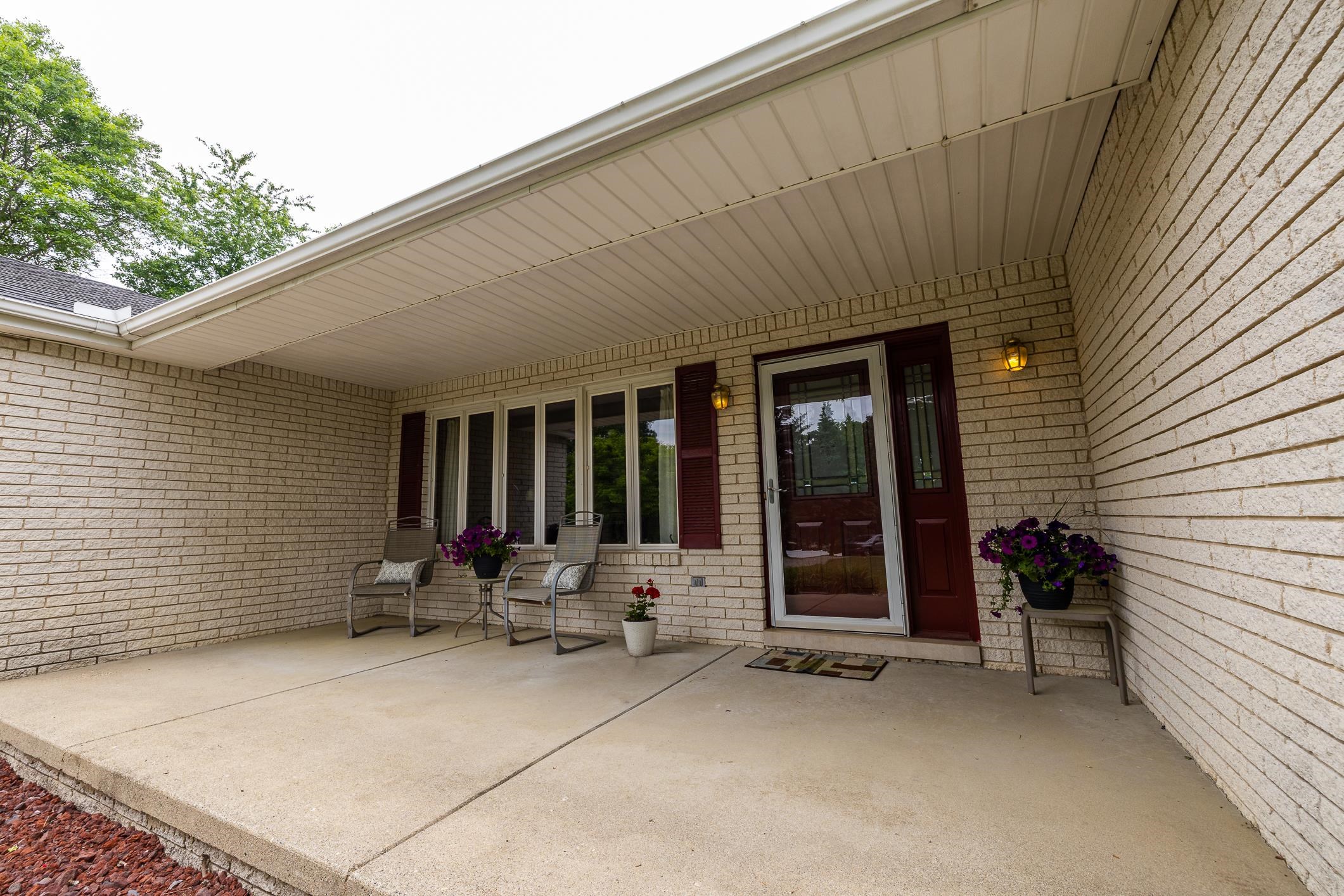 1540 Clarkston Road Lake Orion, MI 48362 - Photo 12 of 55 50178894-e72b1913-cf31-454e-97b0-6c7d08f18736.JPG