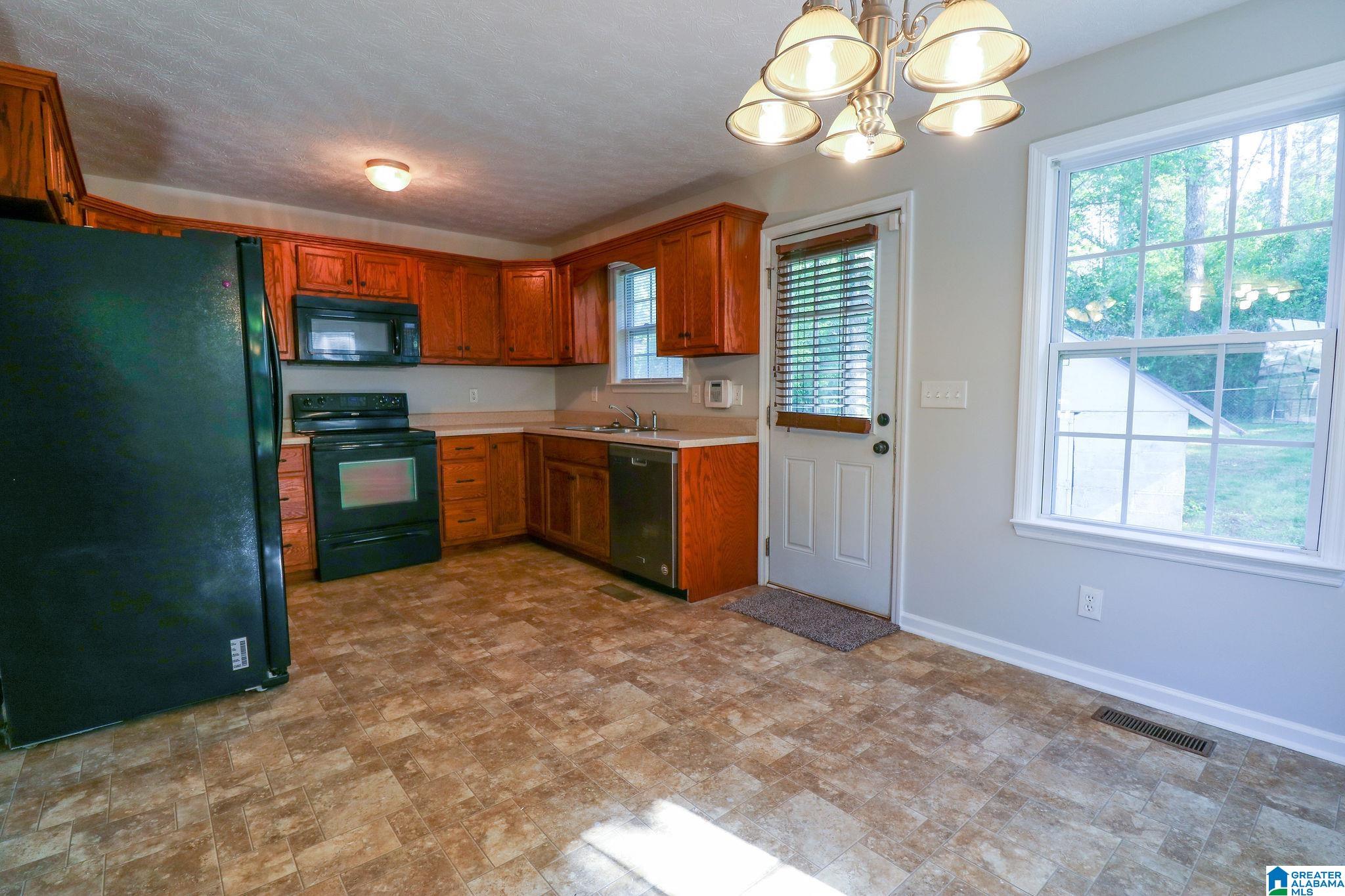 121 Martin Street Anniston, AL 36206 - Photo 25 of 36