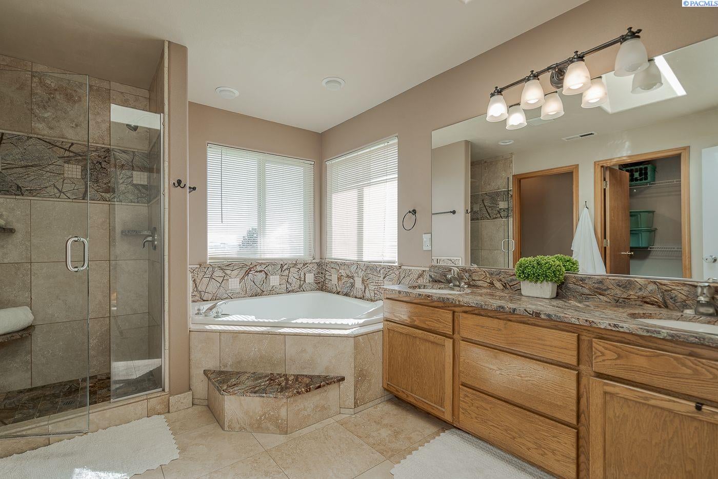 2725 Kyle Road Kennewick, WA 99338 - Photo 13 of 28 Gallery Image 13