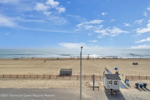 $3,800 | 369 Beach Front, Manasquan, NJ 08736
