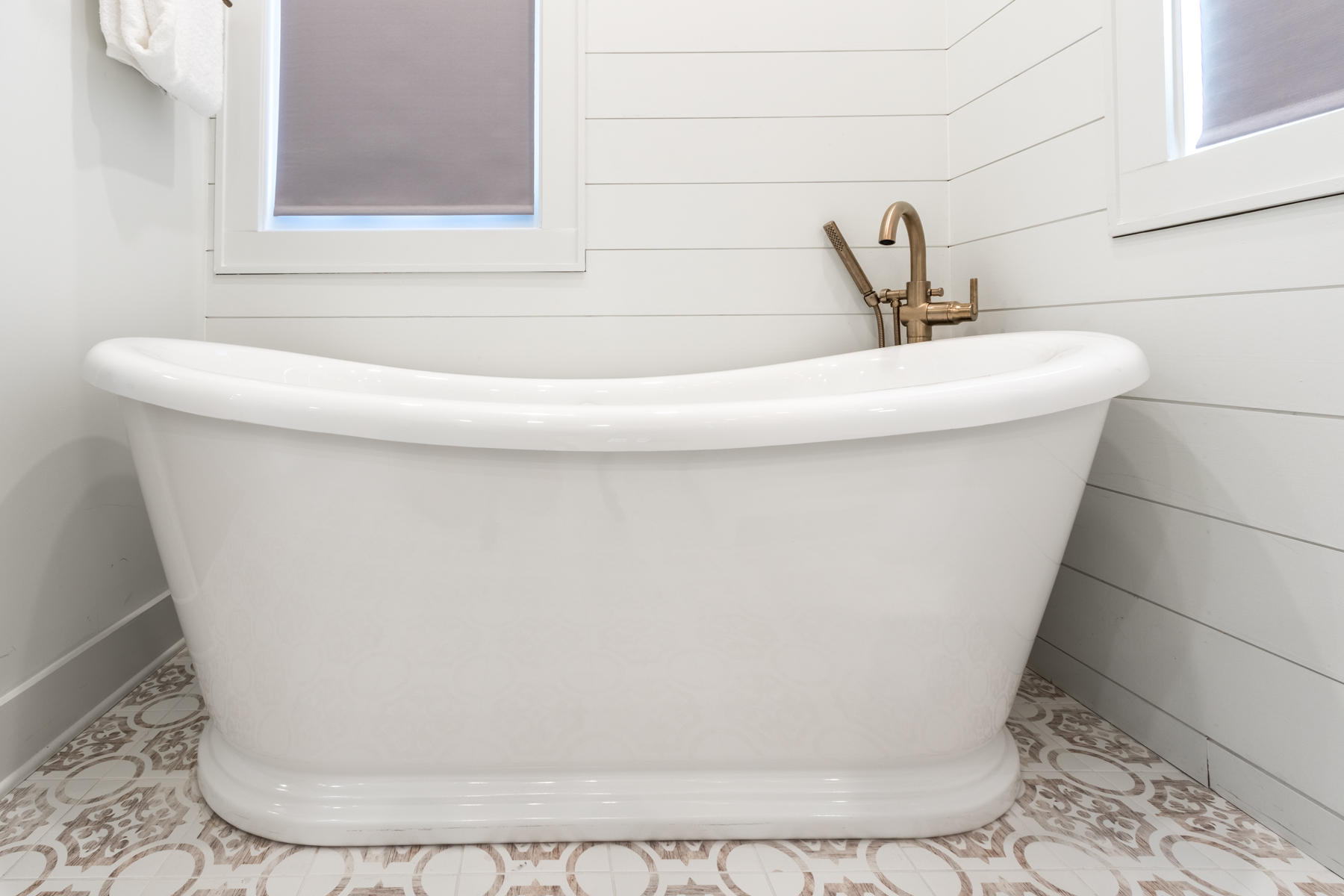 31 Lupine Road Santa Rosa Beach, FL 32459 - Photo 22 of 43 Master bath 1st level tub