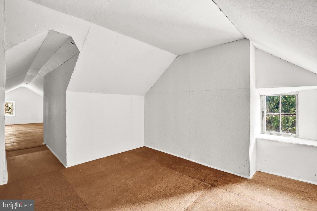 284 Old Mill Road Parkesburg, PA 19365 - Photo 32 of 50 a view of a big room with closet and windows