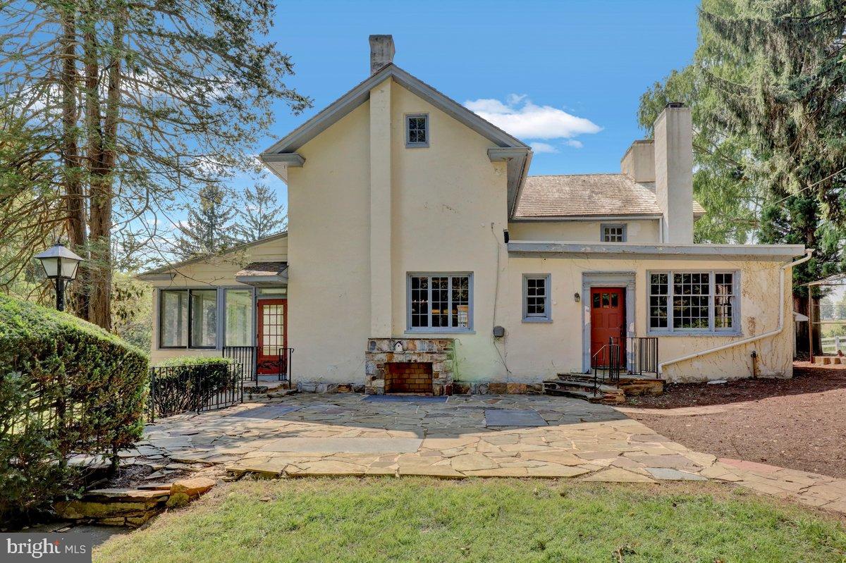 284 Old Mill Road Parkesburg, PA 19365 - Photo 35 of 50 a front view of a house with a yard