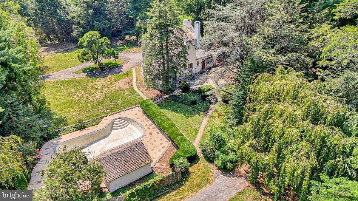284 Old Mill Road Parkesburg, PA 19365 - Photo 44 of 50 an aerial view of a house with a yard and garden