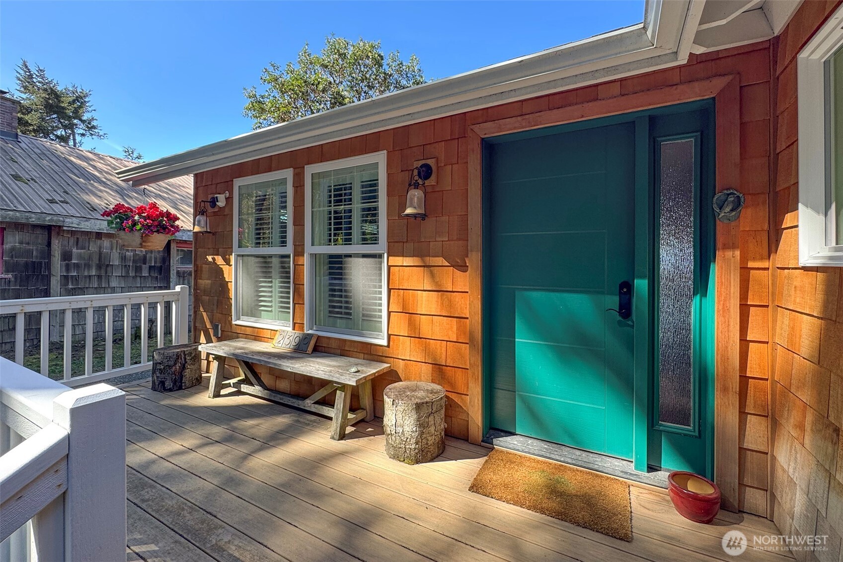 2390 Place Road Port Angeles, WA 98363 - Photo 5 of 40