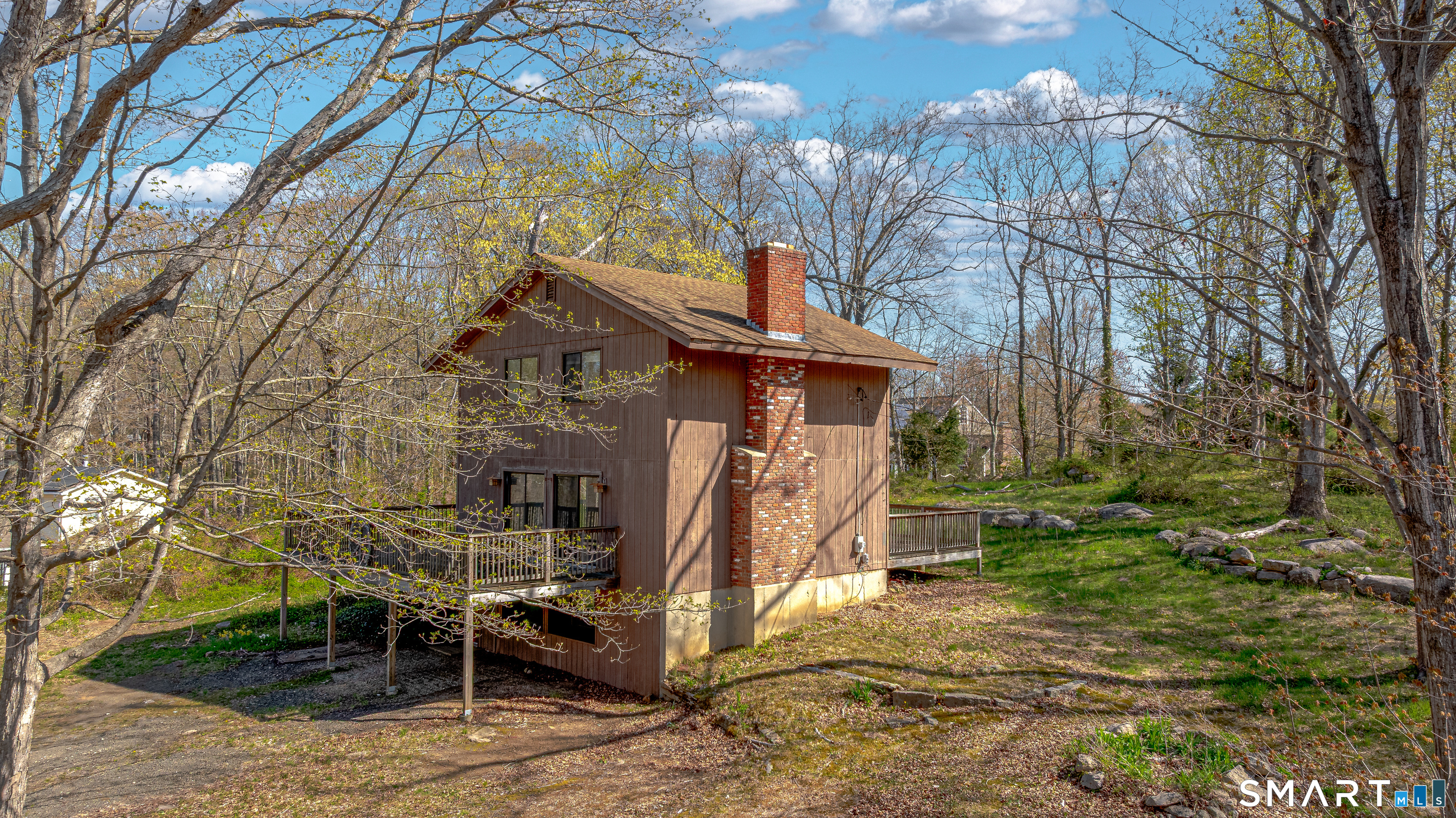 737 Leetes Island Road Guilford, CT 06437 - Photo 9 of 40