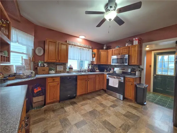 $159,900 | 903 Cedar Street, Southport, NY 14904