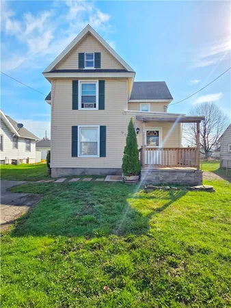 $159,900 | 903 Cedar Street, Southport, NY 14904