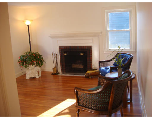 41 Edward Road Watertown, MA 02472 - Photo 4 of 20 Gallery Image 4
