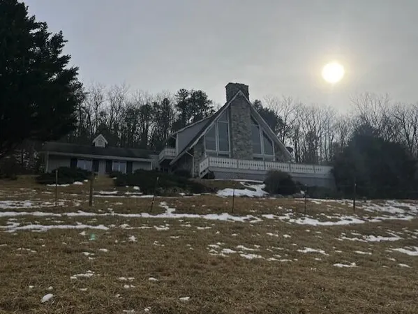 $689,950 | 384 Easy Slope Lane, New Castle, VA 24127