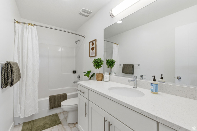 4595 College Ridge Court Millcreek, UT 84117 - Photo 30 of 57 2nd floor hallway bathroom
