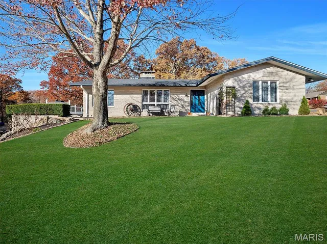 $340,000 | 705 South Mansion Street, Sullivan, MO 63080