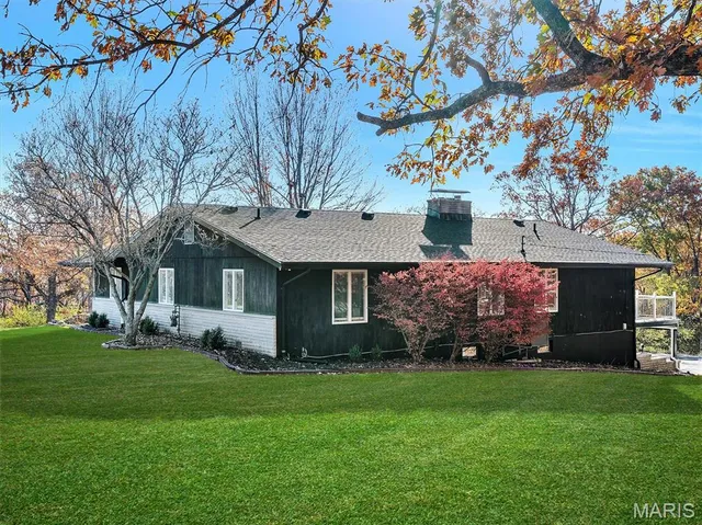 $340,000 | 705 South Mansion Street, Sullivan, MO 63080