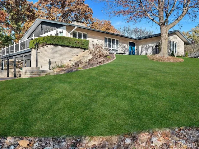 $340,000 | 705 South Mansion Street, Sullivan, MO 63080