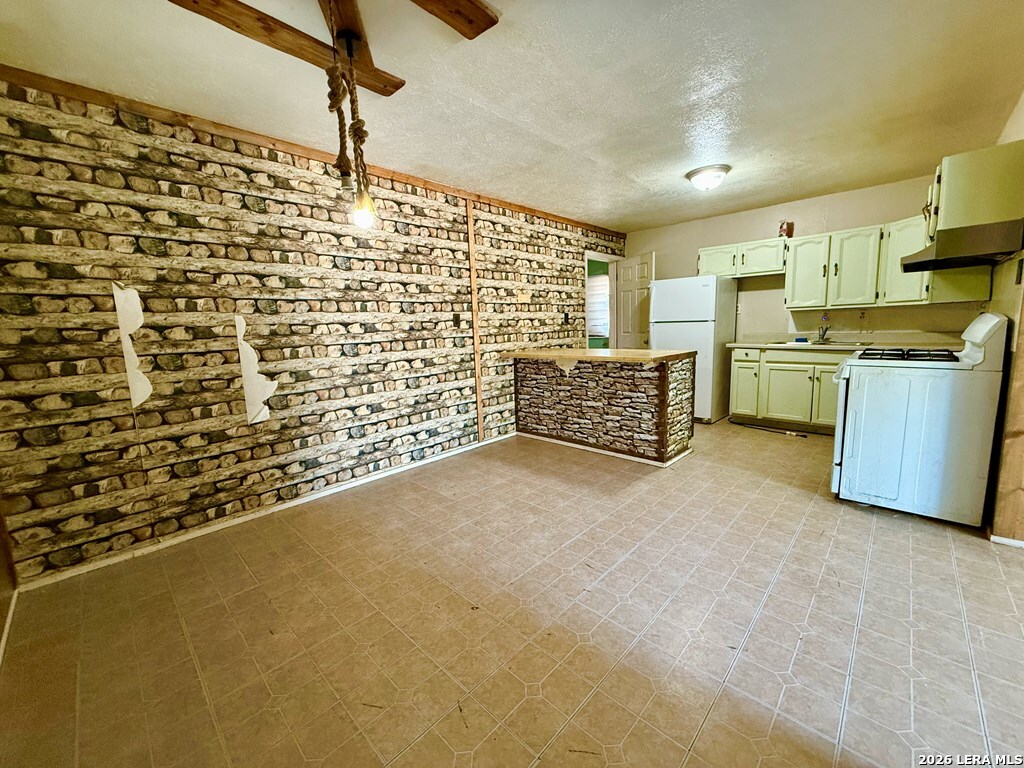 1079 Trinity Street Eagle Pass, TX 78852 - Photo 7 of 15