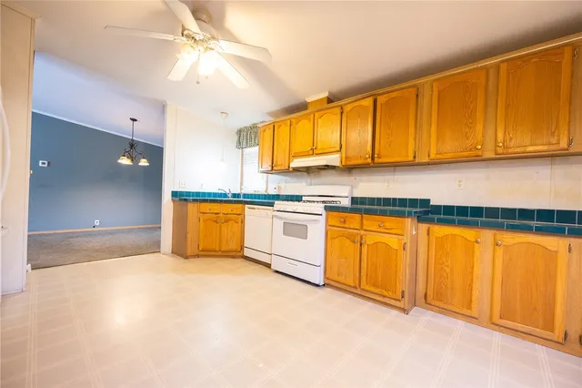 $224,900 | 15 Kelly Lane, Coventry, RI 02816