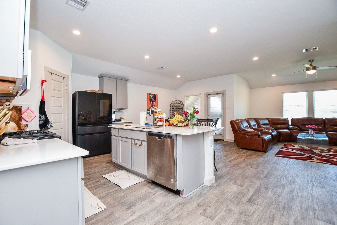 8134 Sugar Cane Lane Rosharon, TX 77583 - Photo 12 of 20