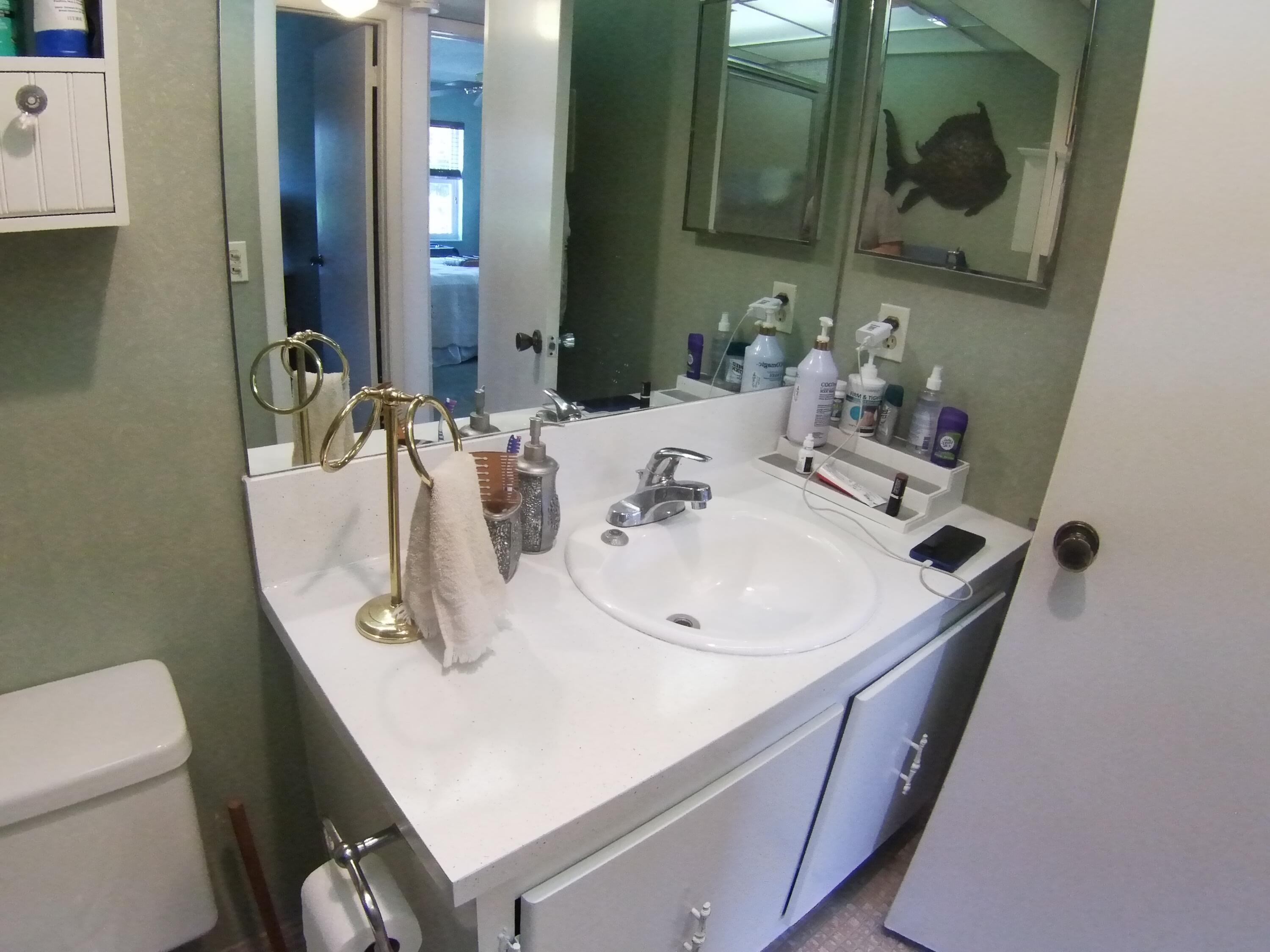 571 Capri L Delray Beach, FL 33484 - Photo 16 of 27 SING0009