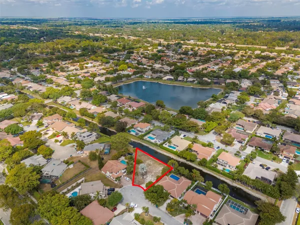$389,990 | 5939 Northwest 52nd Street, Coral Springs, FL 33067