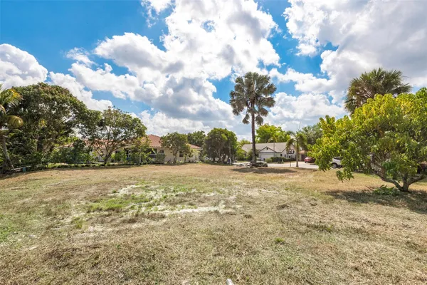 $389,990 | 5939 Northwest 52nd Street, Coral Springs, FL 33067