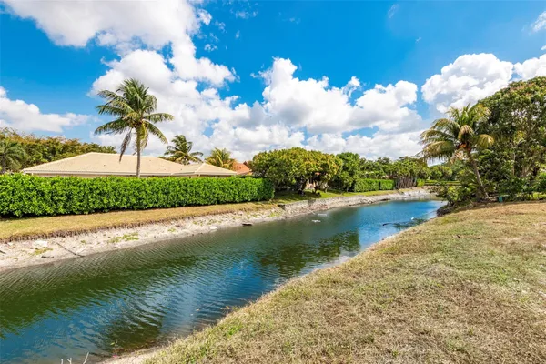 $389,990 | 5939 Northwest 52nd Street, Coral Springs, FL 33067
