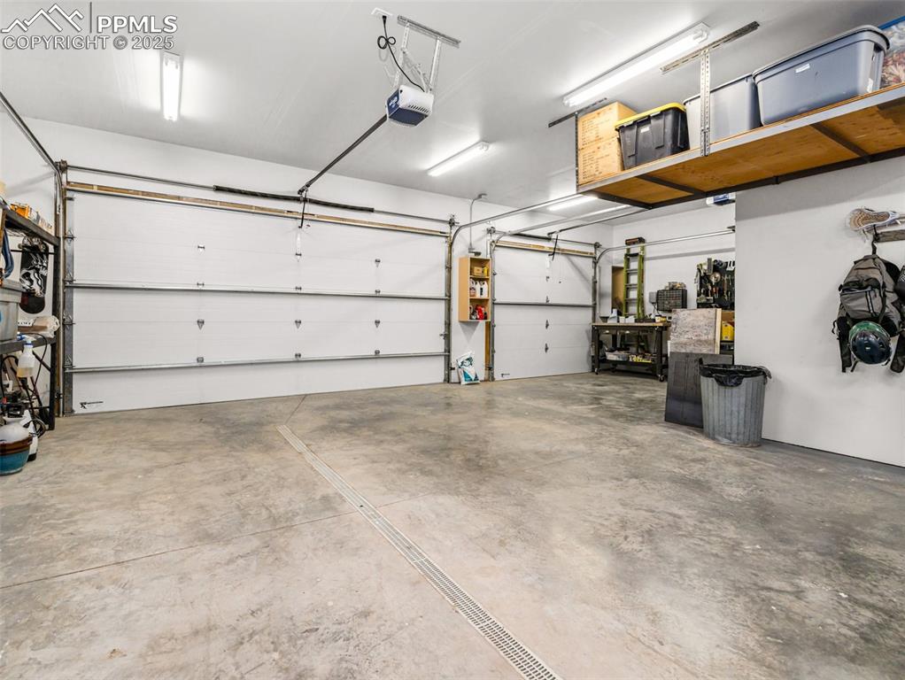 5843 Hart Ranch Drive Beulah, CO 81023 - Photo 27 of 50 a view of a garage