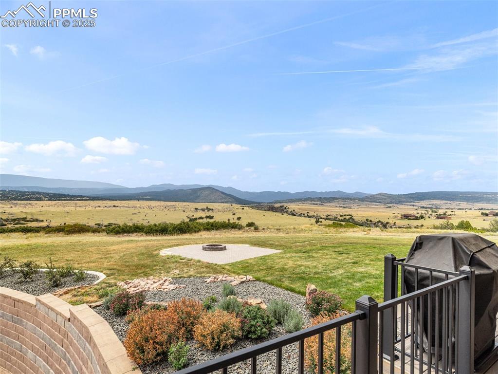 5843 Hart Ranch Drive Beulah, CO 81023 - Photo 34 of 50 a view of city and ocean